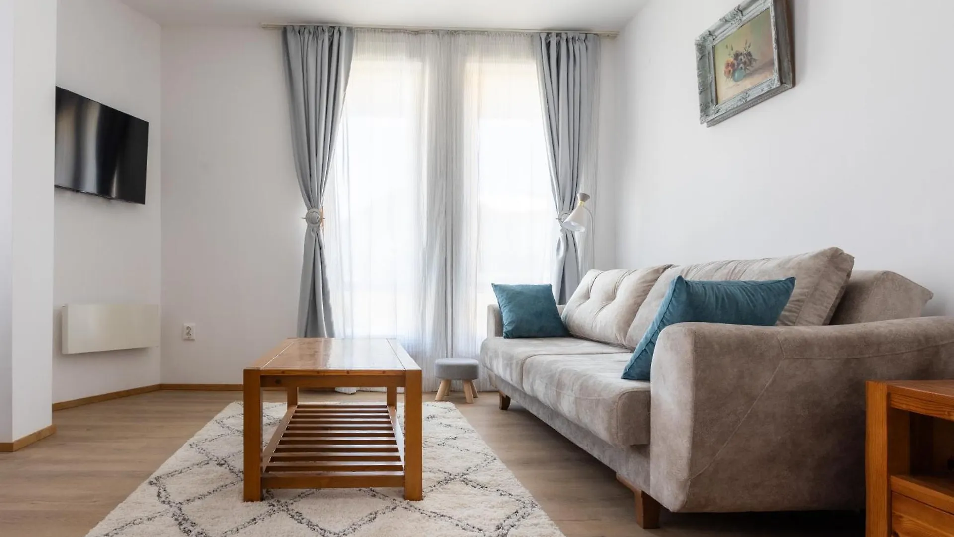 Light One Bed Flat Next To The Ski Lift Bansko